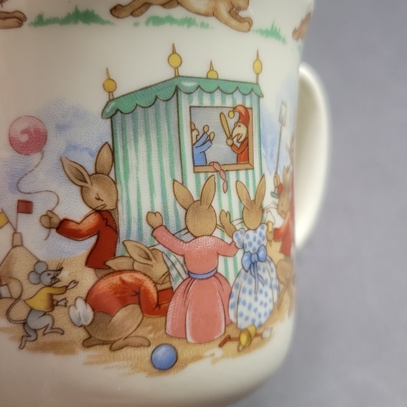 Royal Doulton Bunnykins fine china double handle cup - Picture 5 of 6